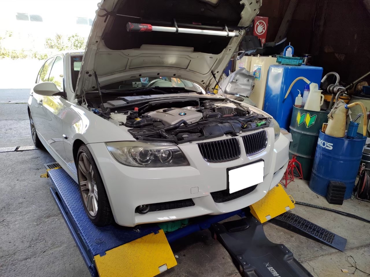 静岡県 三島市 BMW ウォーターポンプ交換 自動車修理